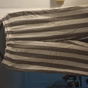 Pants, pre-owned,great,white stripe. Super comfortable. Very cute. Pre-owned, L.